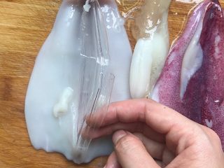 夏季菜谱,荷兰豆炒鱿鱼,荤素都有,营养下饭,做法简单