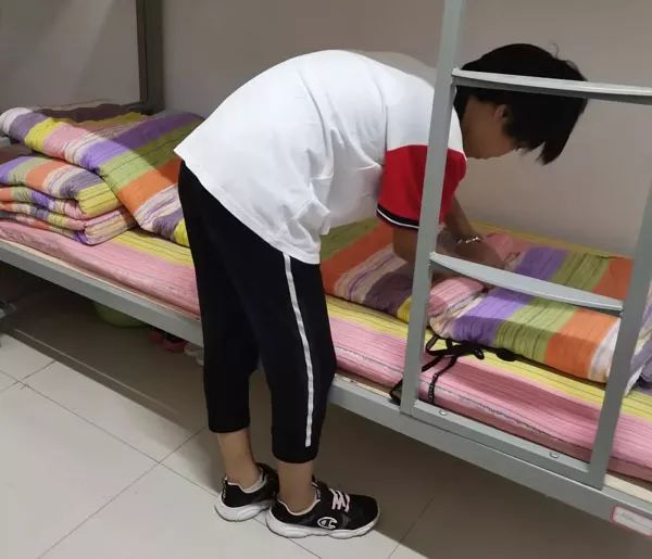 新学期新气象桃城中学初中部八年级开学了