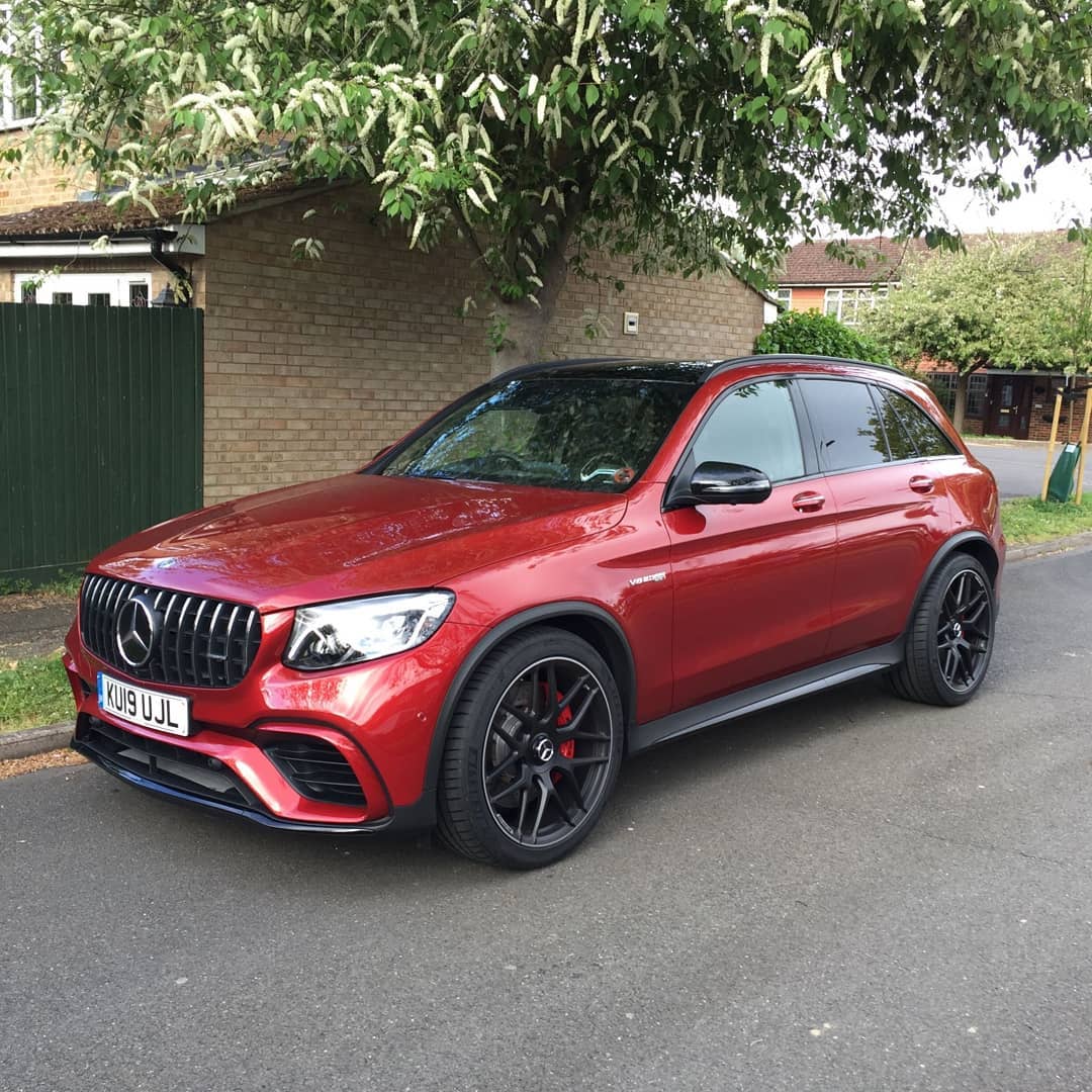 搭载直瀑式前脸的奔驰amgglc63s总是很帅