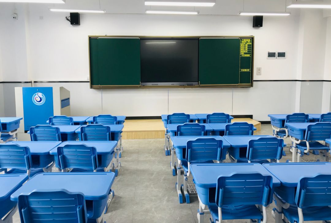 提供学位超2000个露天中空设计灯湖三小颜值超高附交通管制