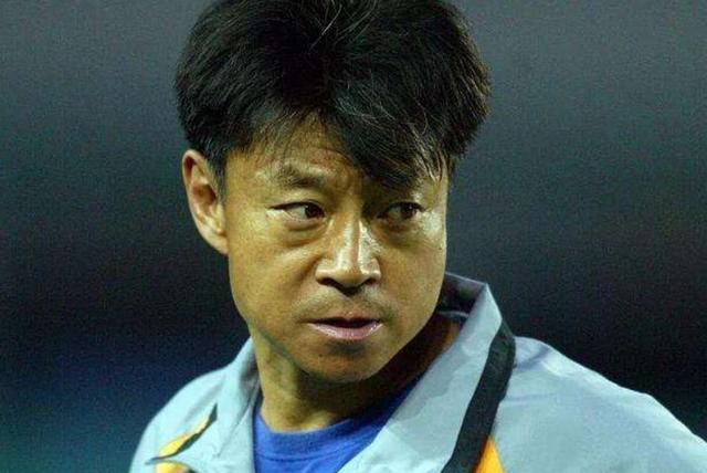 他曾是国足最有希望的11号,欧洲冠军教头二十年对他念念不忘_李华筠