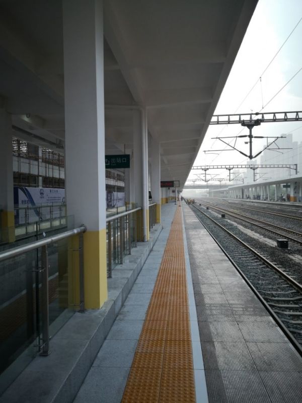 站 站台加高工程 建站30余年的淮南站 淮南站站台加高工程是淮南站