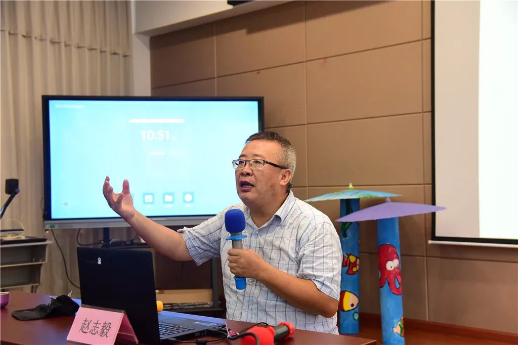 杭州师范大学教育学院博士生导师赵志毅教授和浙江省春蚕奖获得者