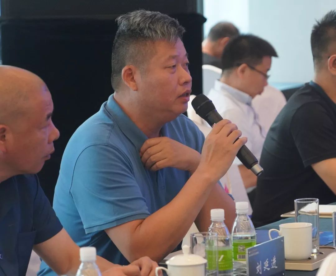 栖霞区战略合作投资机构负责人,江苏苏豪投资集团总经理薛炳海点评了