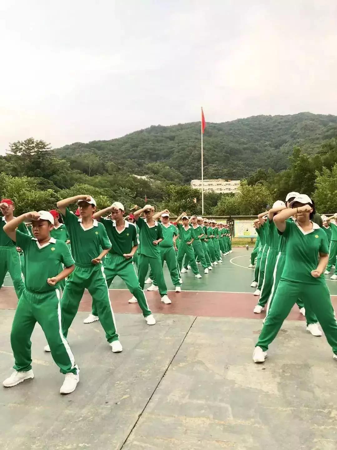 05,执信中学琶洲执信主要进行的是少林拳或广播体操,自护自救,应急