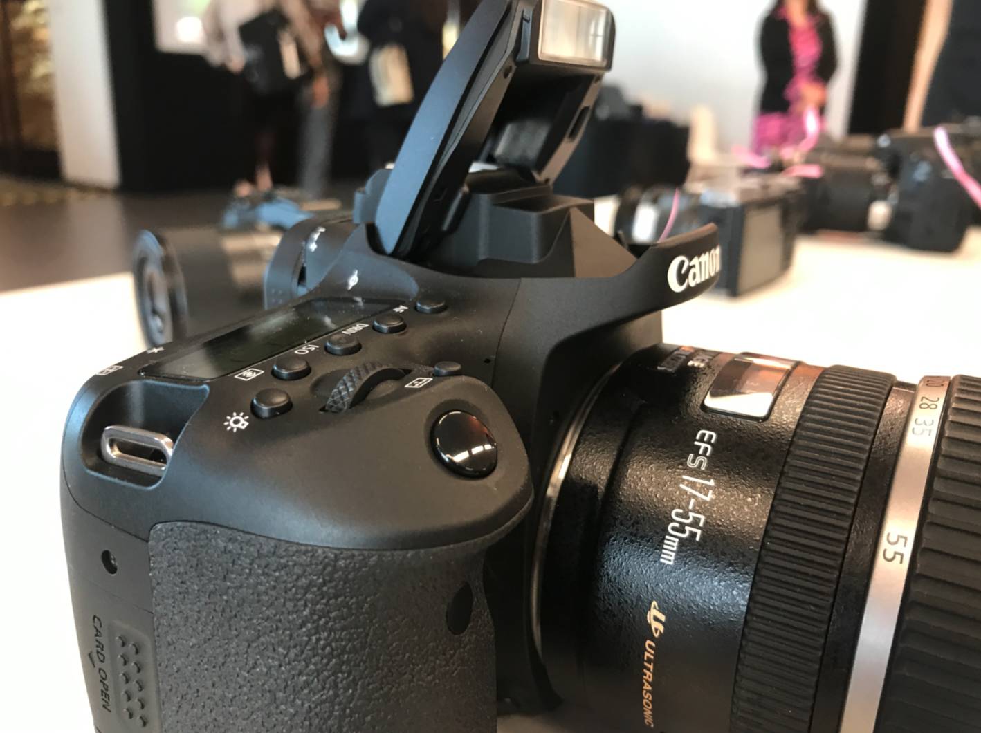 康佳eos90d图赏单机以及套机价格很亲民