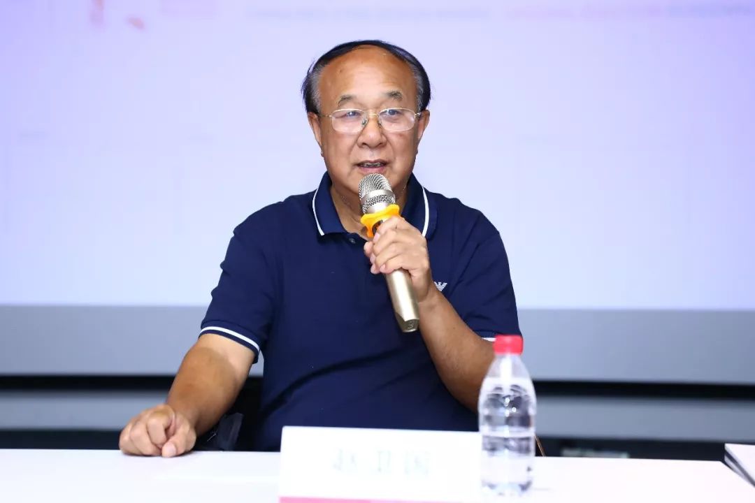 中国工业设计协会副会长赵卫国,北京工业设计促进中心主任肖澜出席本