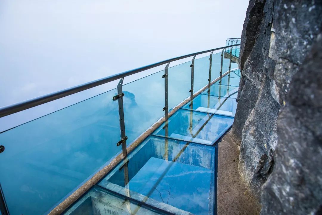 国内景区造了2300座玻璃桥引来12亿人在抖音围观劲旅推荐