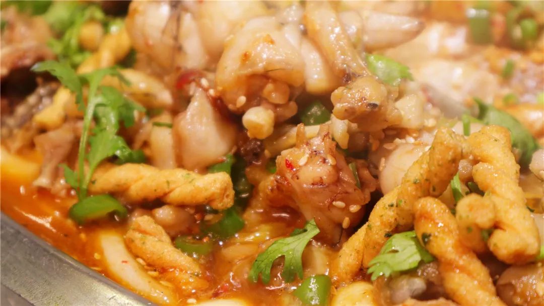 人均50吃到撑火爆全网的鱼蛙两吃满屏全是肉