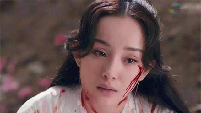 杨幂被导演狂扇耳光网友心疼不已幂幂好可怜