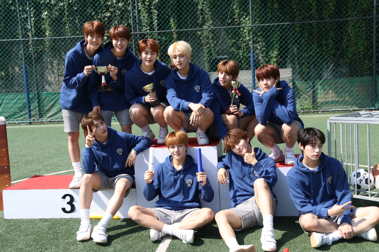 goldenchild迎来出道2周年向陪伴身旁的粉丝表达感谢