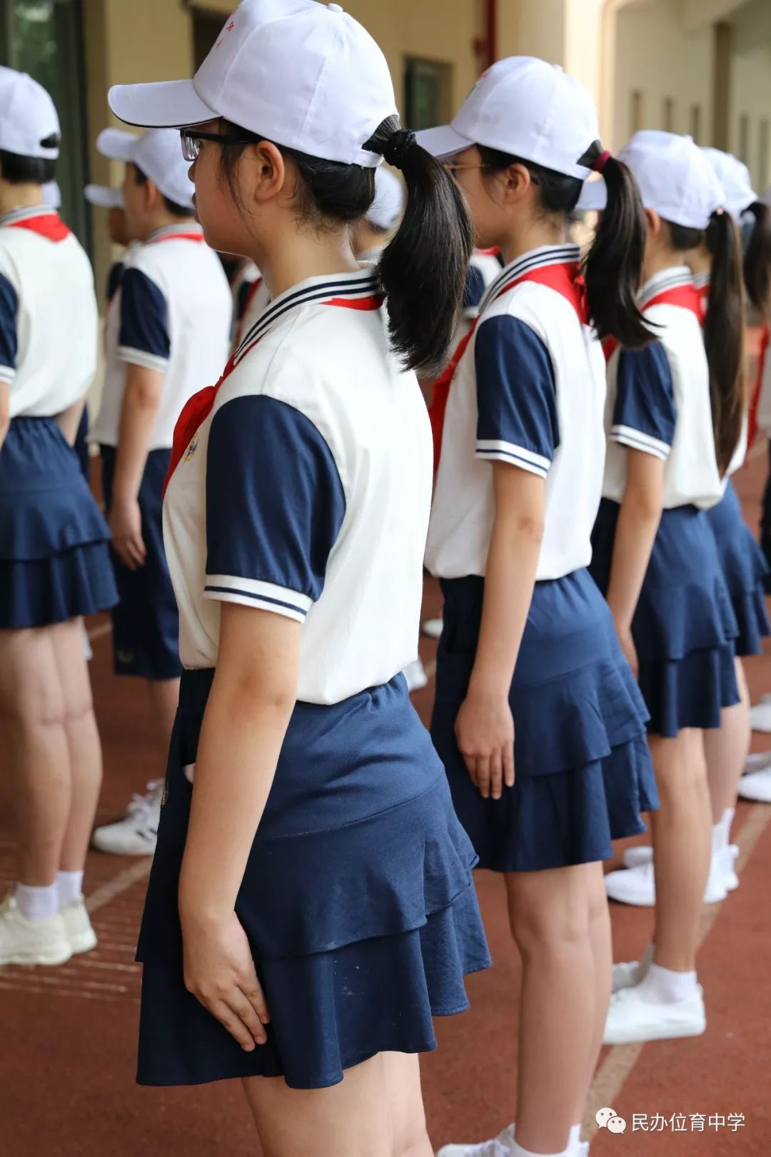 课程风华正茂我们正年少上海民办位育中学2019级新生军训