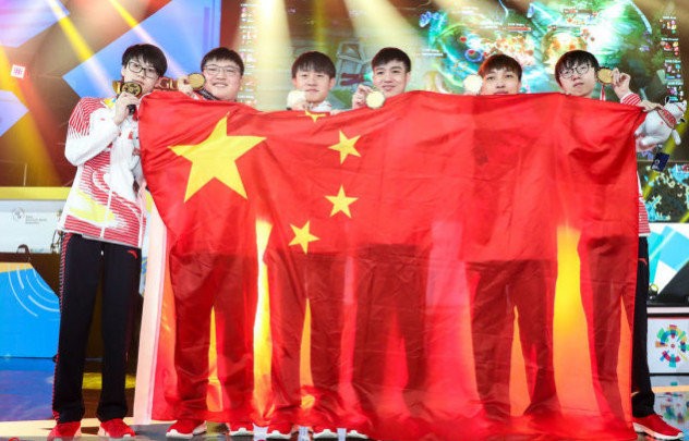 爱酱电竞时分：中国拿到亚运会LOL冠军正好一年！TL解释队服细节