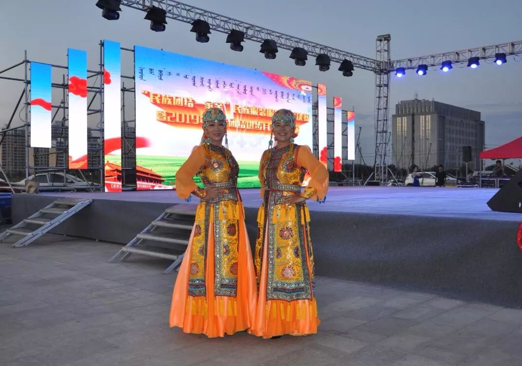 "民族团结一家亲"民族服装服饰走秀决赛暨2019年民族团结进步月文艺