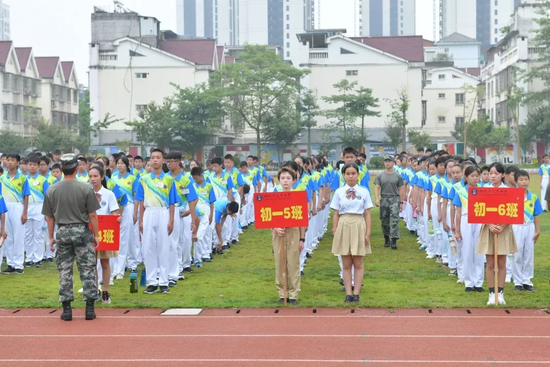 五载栉风沐雨春秋星火相传柳州市文华中学建校五周年专题报道