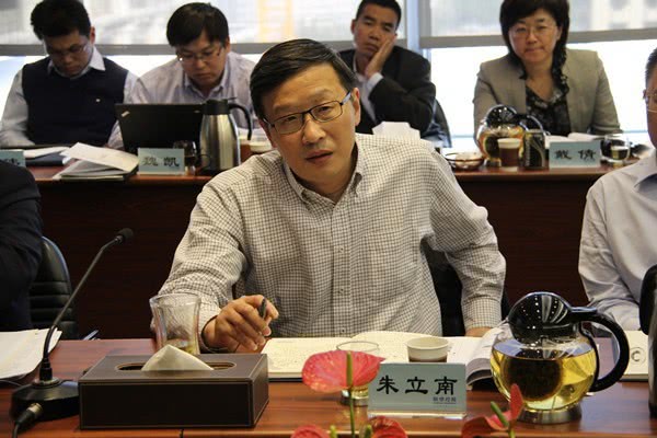 最典型一战,当属联想分拆,执行者便是朱立南.
