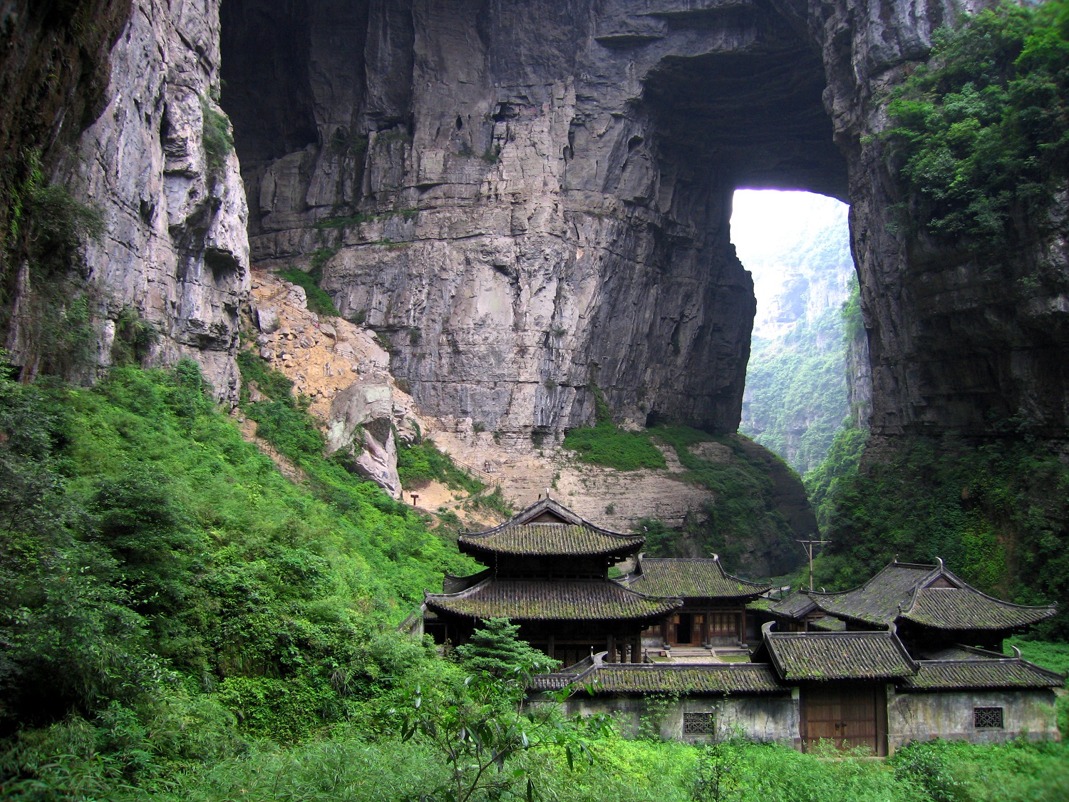 重庆武隆,虽然没有洪崖洞声名在外,但是来重庆旅游的话,大多数人都会