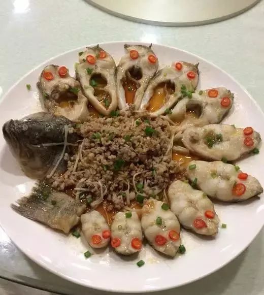 金湖广场附近美食图片