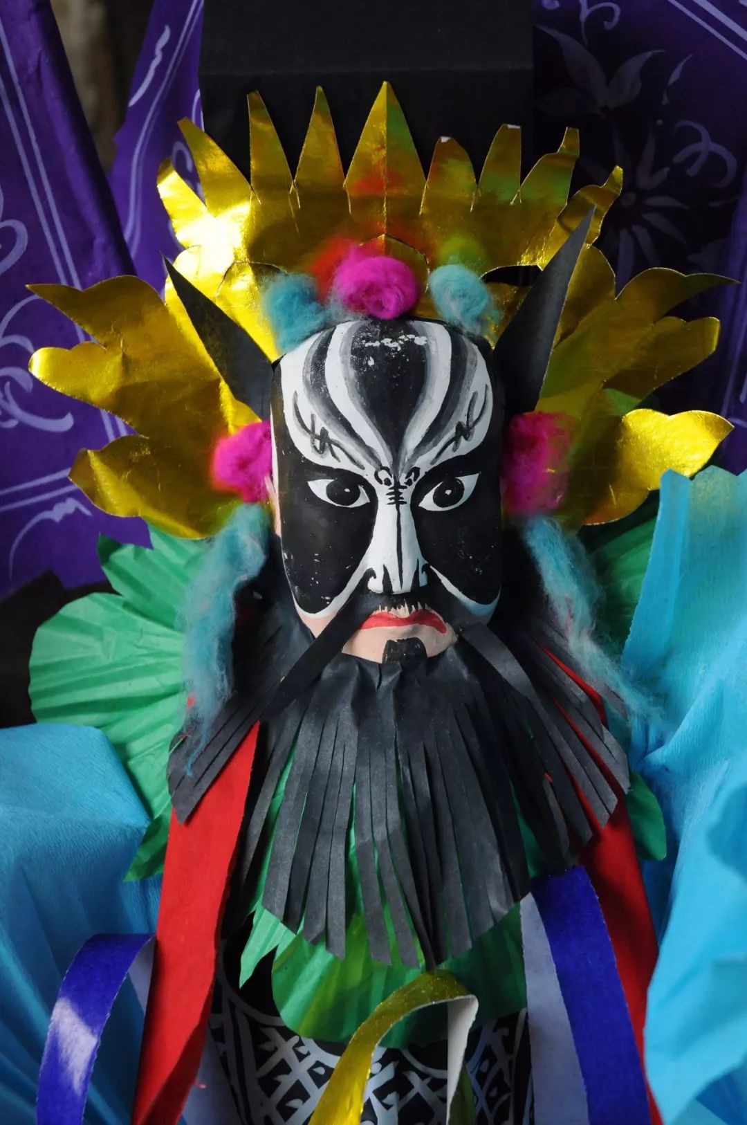 这些戏曲剧目的人物形象,故事情节为曹县的戏曲故事纸扎提供了较好