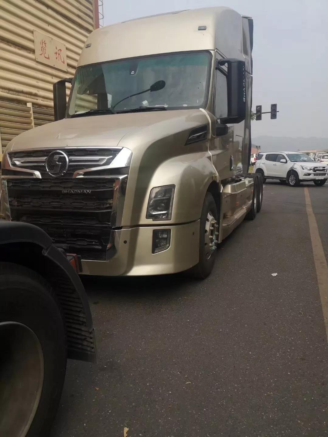 陕汽新型长头重卡的庐山真面目曝光大家觉得怎么样