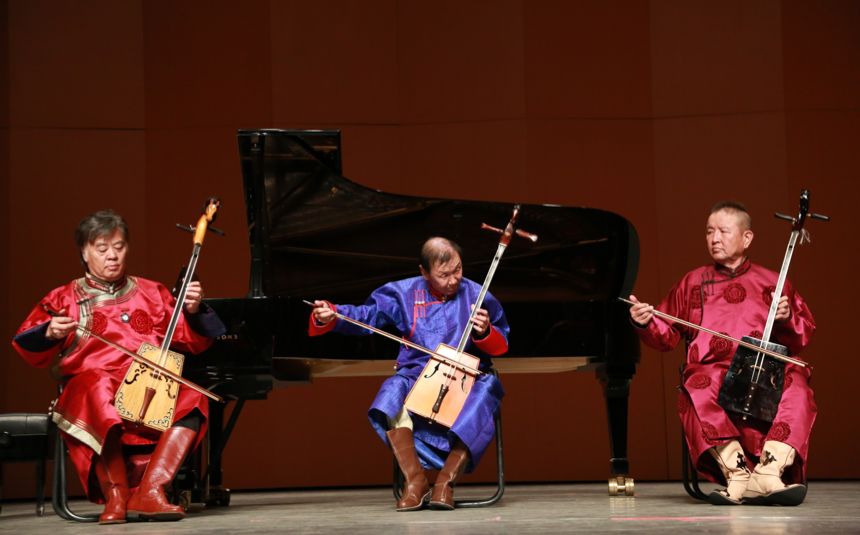 马头琴艺术节简讯齐宝力高野马马头琴乐团专场音乐会