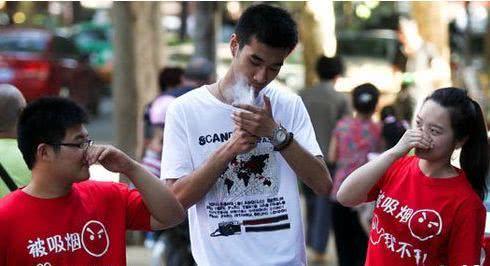 突然戒烟比吸烟危害更严重?_人群