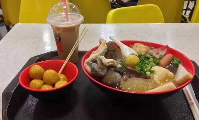 金湖广场附近美食图片