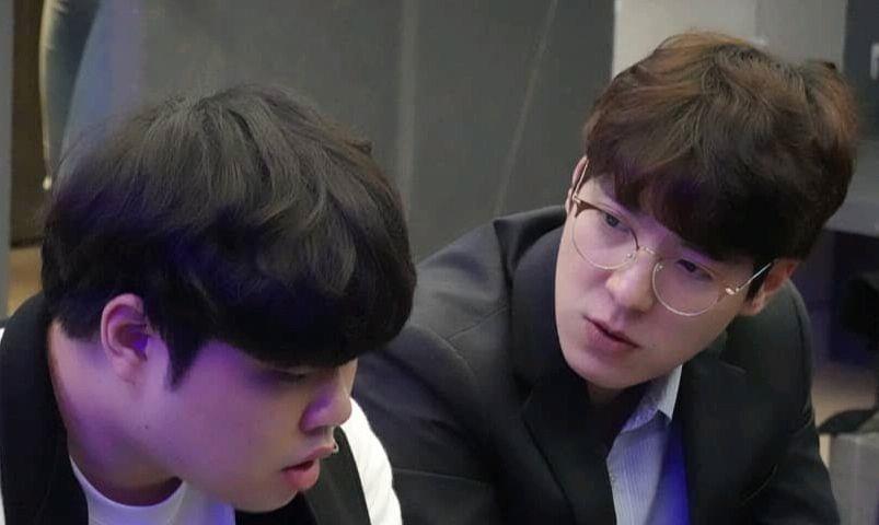 随后kkoma教练也谈了他对于grf战队的一些理解,他表示