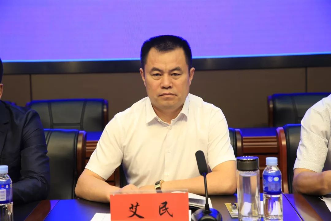 兴安盟公安局党委委员,副局长艾民,乌兰浩特市委常委,政法委书记马猛