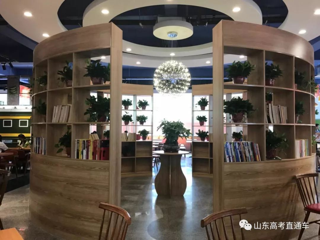 山东交通学院餐厅图片