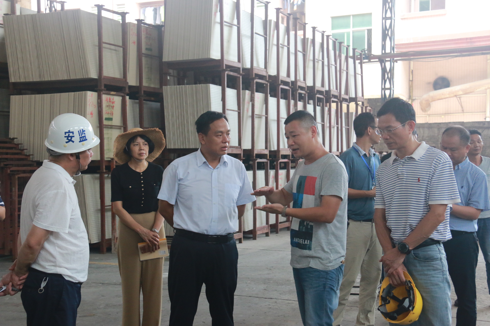 清新区区长张仁建到云龙工业园调研企业两气混烧和安全生产情况