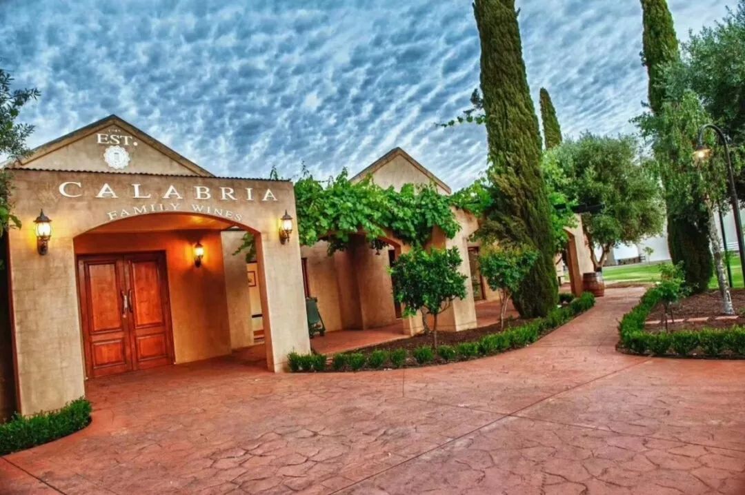 想要一次集美酒美食美景于一体的体验来cellardoor吧