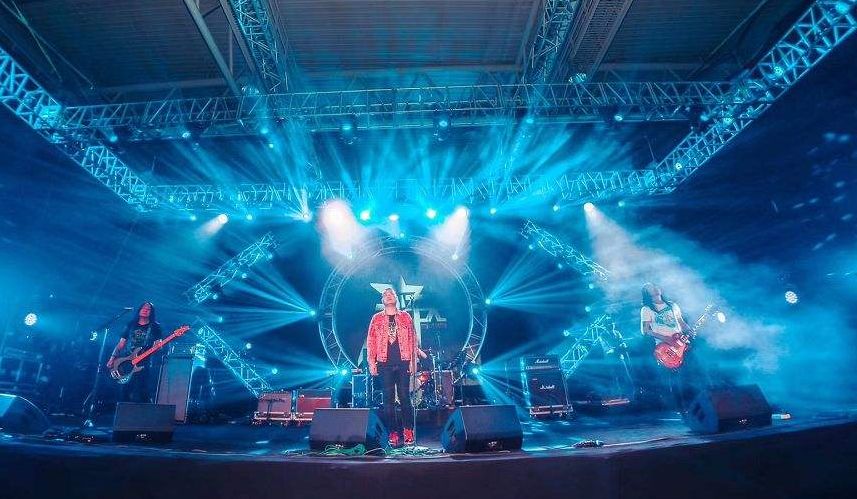 三轮车夫乐队2016年1月16日,在杭州举办了"旧金属绝版演唱会"首站 .