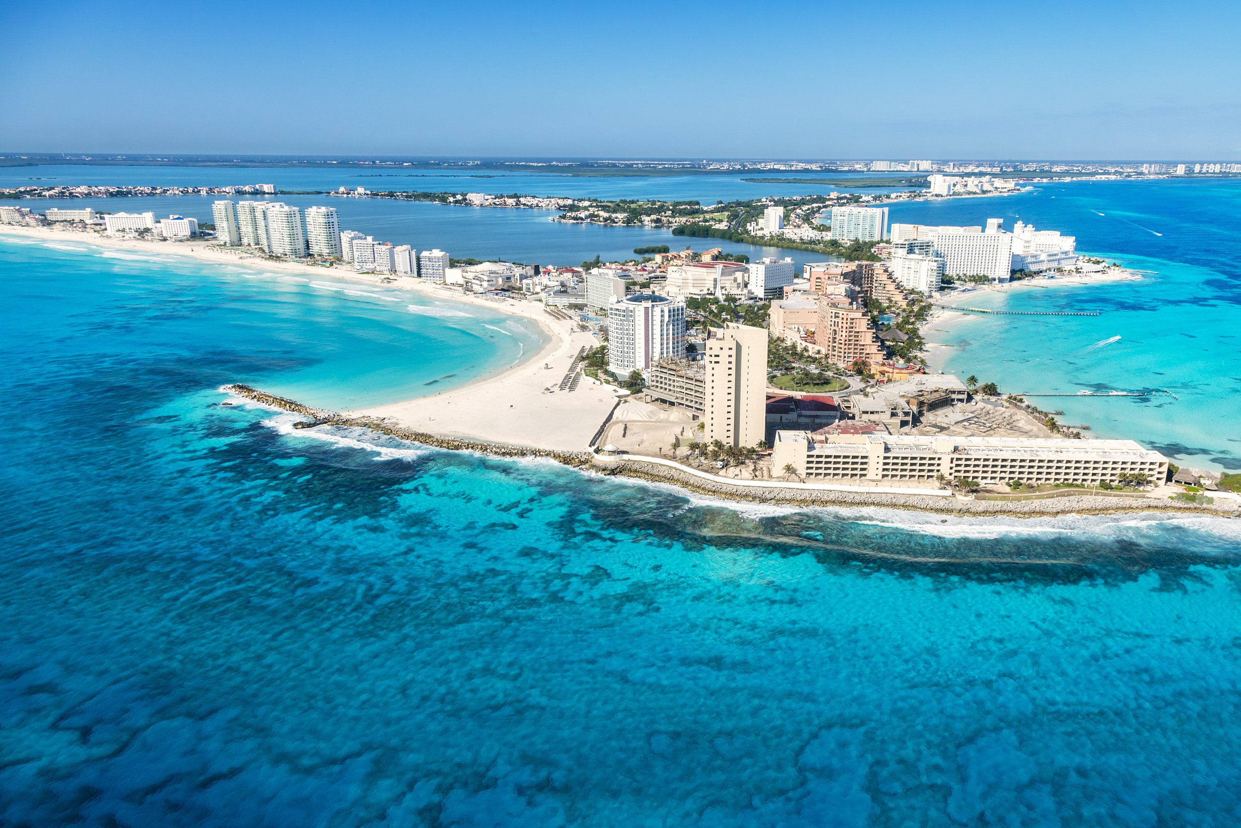 巴哈马都有直飞航线,其一直以来成为最受游客和买家亲崃的旅游和投资