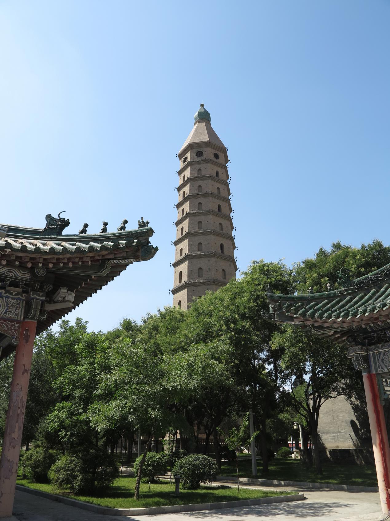 一座塔一座城银川承天寺塔