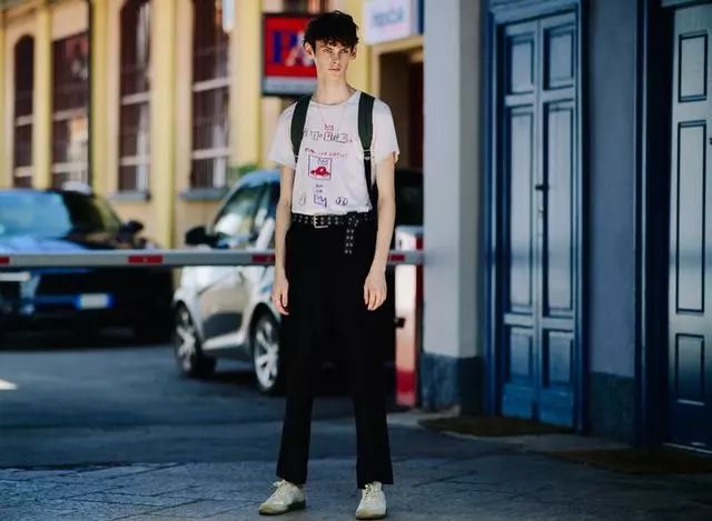 穿衣搭配体型偏瘦男的穿衣攻略准确掌握一样可以魅力十足