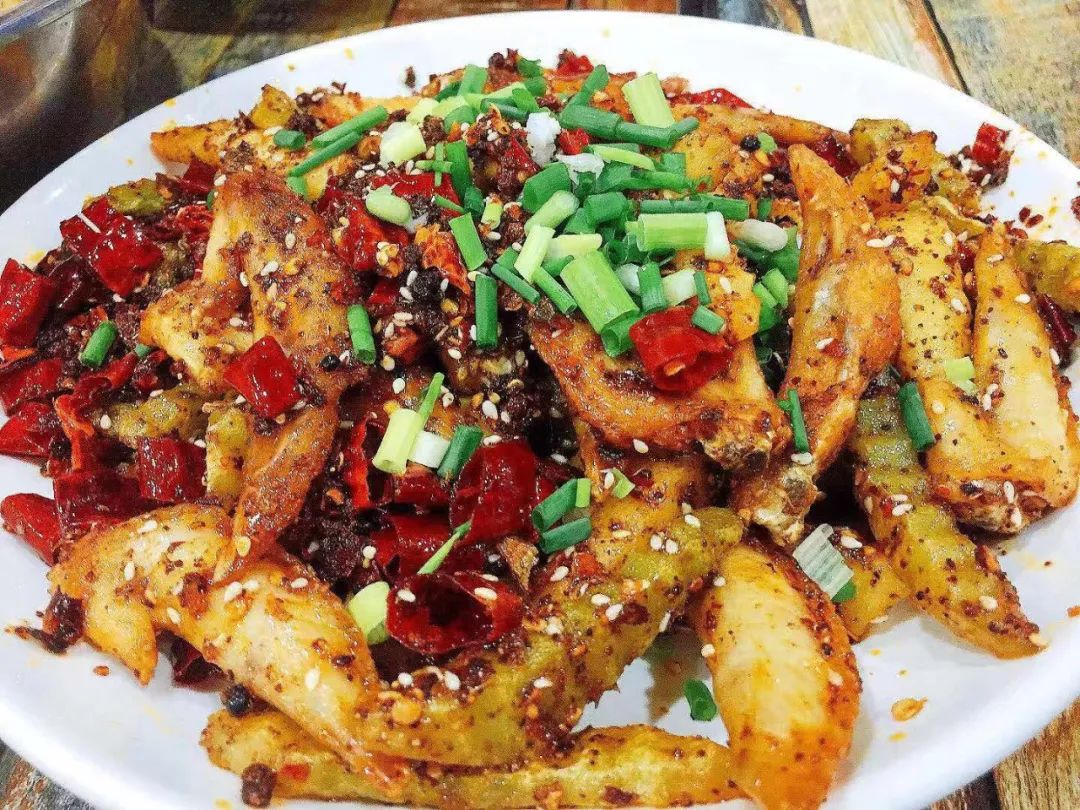 曝光!峨眉这家宵夜店,霸占了峨眉人无数个夜晚!_田螺