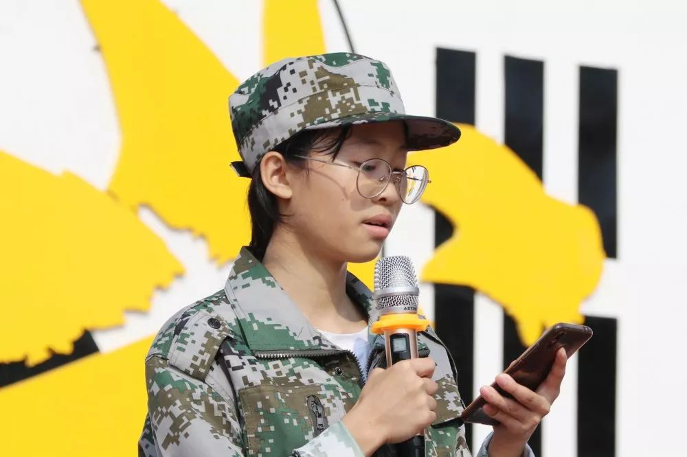 耒阳这所学校刷屏了,看完热血沸腾!_军训