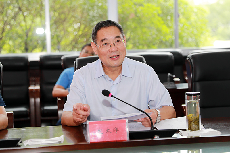 州政府秘书长,办公室主任包太洋讲话 周兴云摄包太洋强调,各责任单位