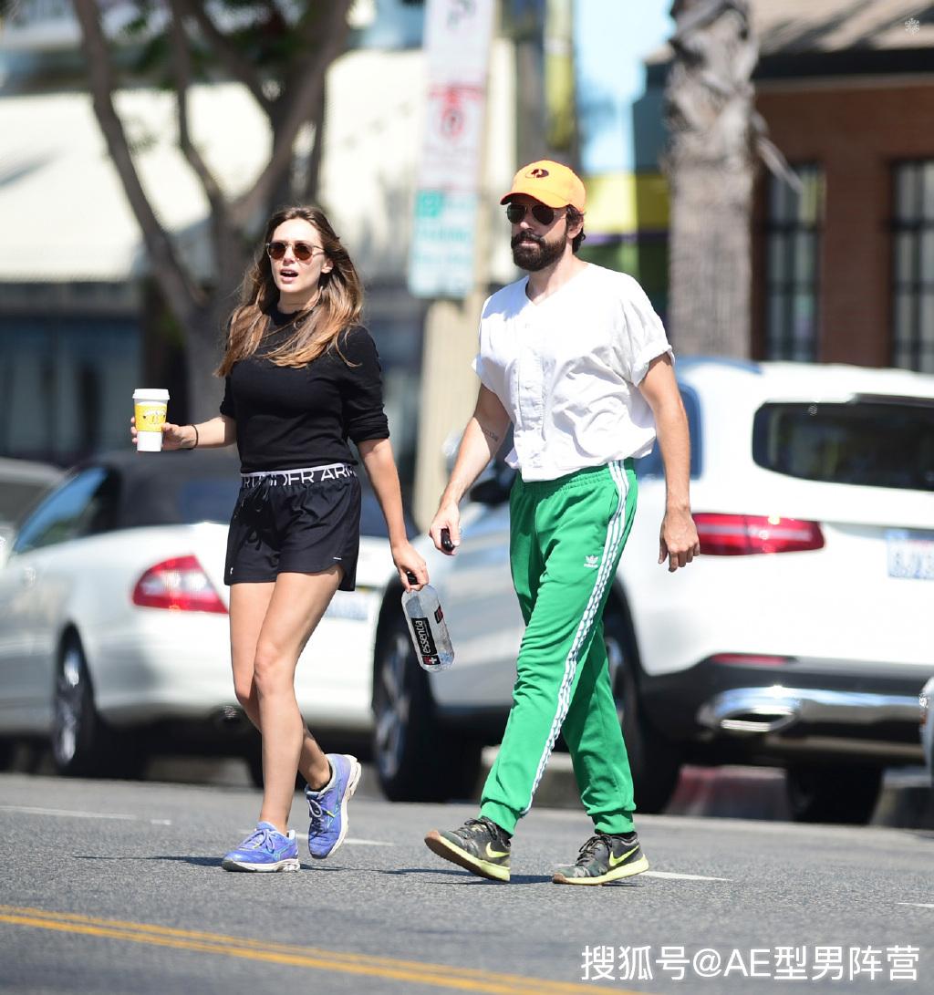"奥妹"伊丽莎白·奥尔森现身街头!和男友一起去健身,长腿抢眼