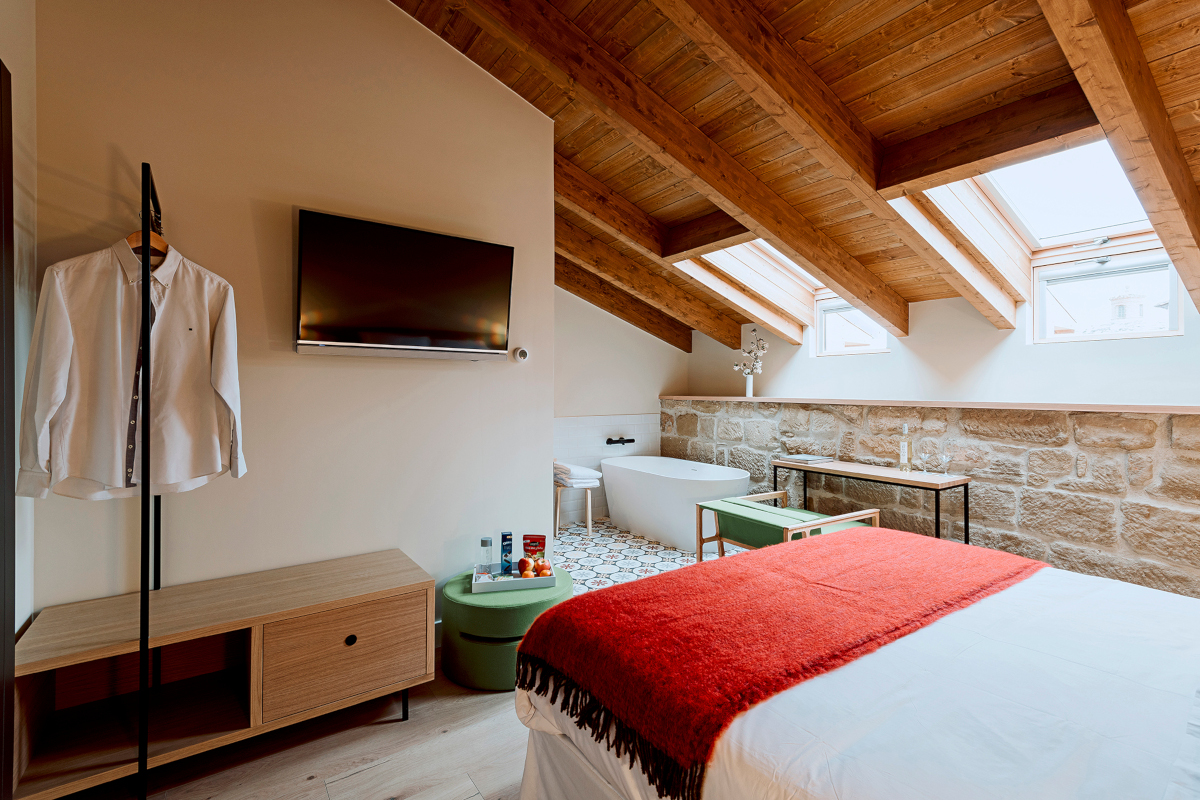 精品乡村民宿fakro法克罗斜屋顶天窗让破旧的阁楼获得新的辉煌