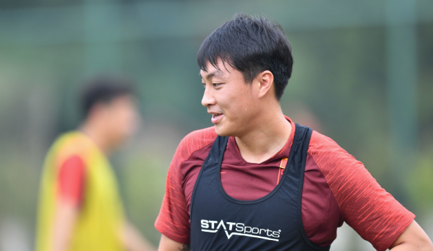 廖均健肌腱拉伤并未伤及韧带已被送回香河基地