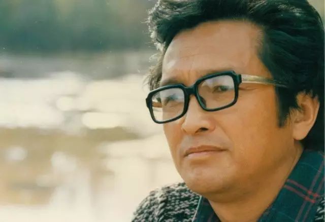 名家旧作王泽群渺小