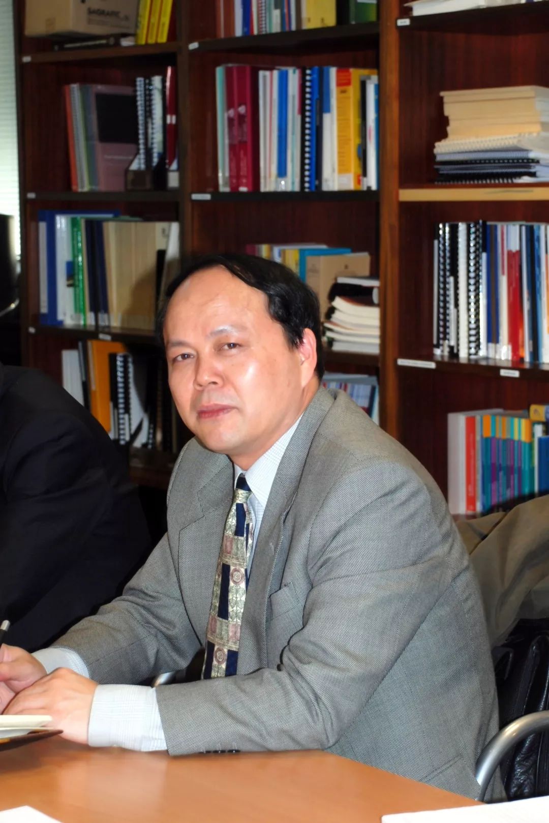 陈耀中国社会科学院工业经济研究所研究员教授中国区域经济学会副