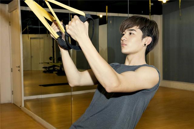 于正开撕台湾演员易柏辰称其耍大牌导致烈火军校角色被替