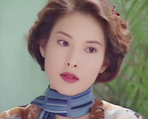 李婉华年轻时的巅峰颜值看了她才明白什么叫做明艳动人