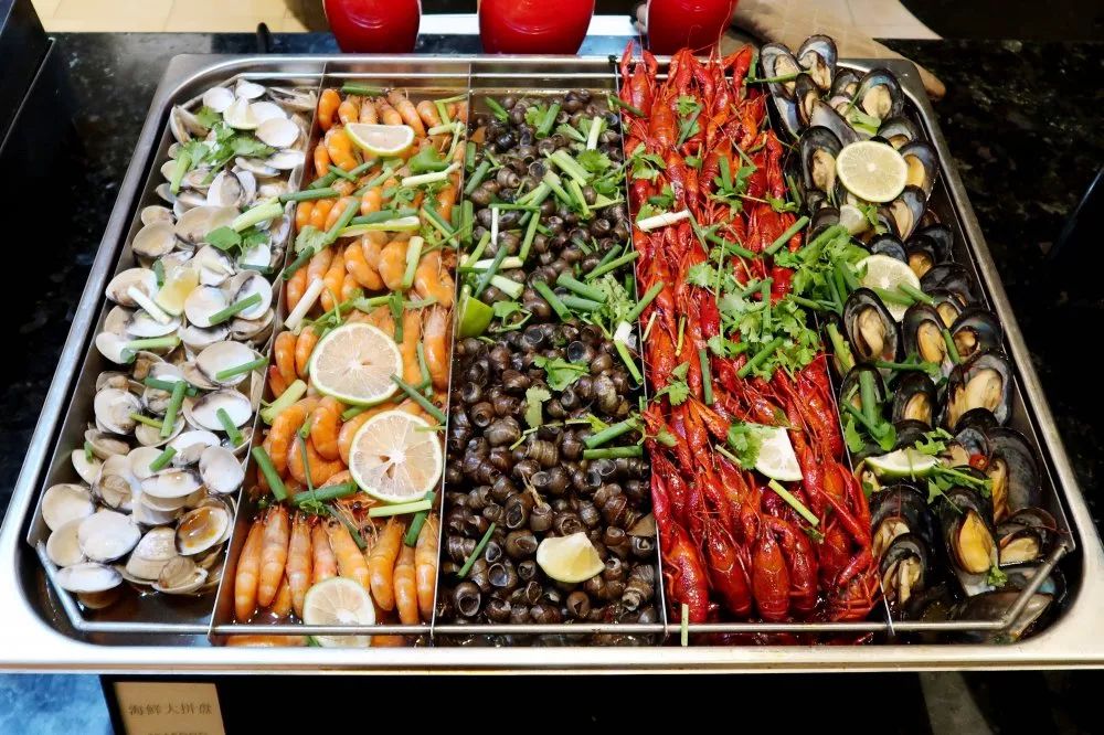 希尔顿自助餐四人最低仅168元更令人惊喜的是