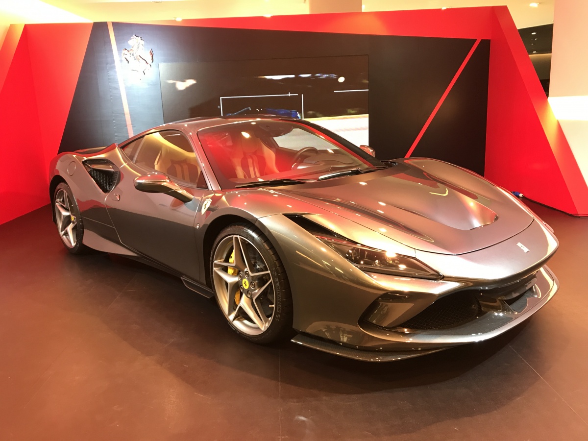 法拉利f8 tributo广州亮相,百公里加速仅2.9s