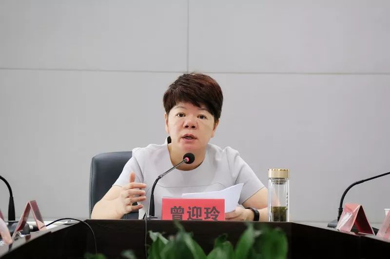 曾迎玲强调当前,国外国内登革热疫情全面爆发,我县输入性登革热病例