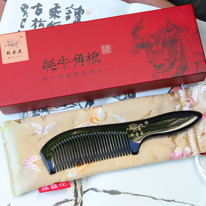 亲们,格桑花淘宝店新上一批黑牦牛角梳,欢迎网购